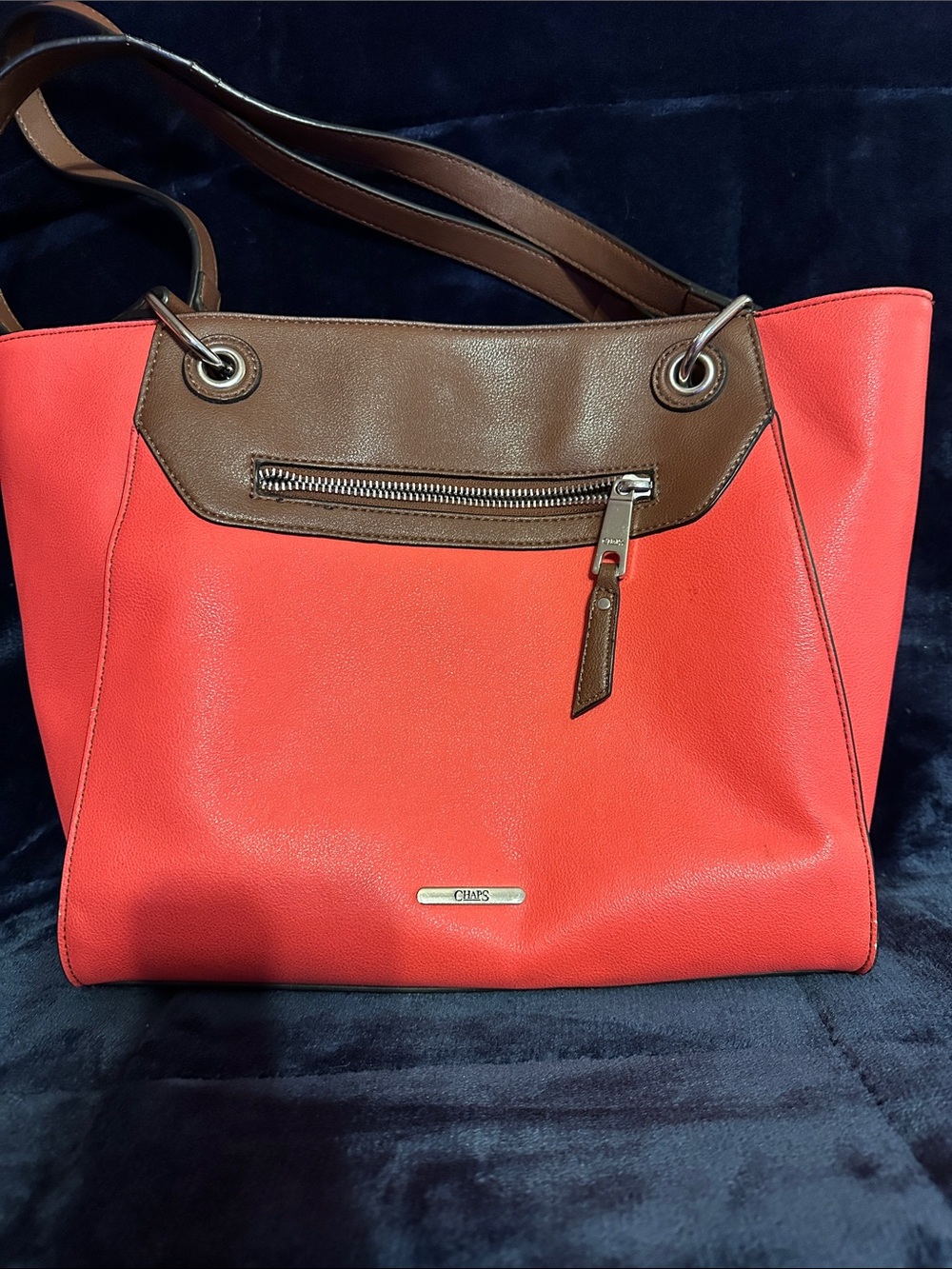 Women’s 3 Bag Bundle: Guess, Dana Buchanan & Chaps - Picture 6 of 16